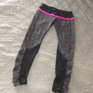 Flash sale! Lululemon size 8 run tights EUC